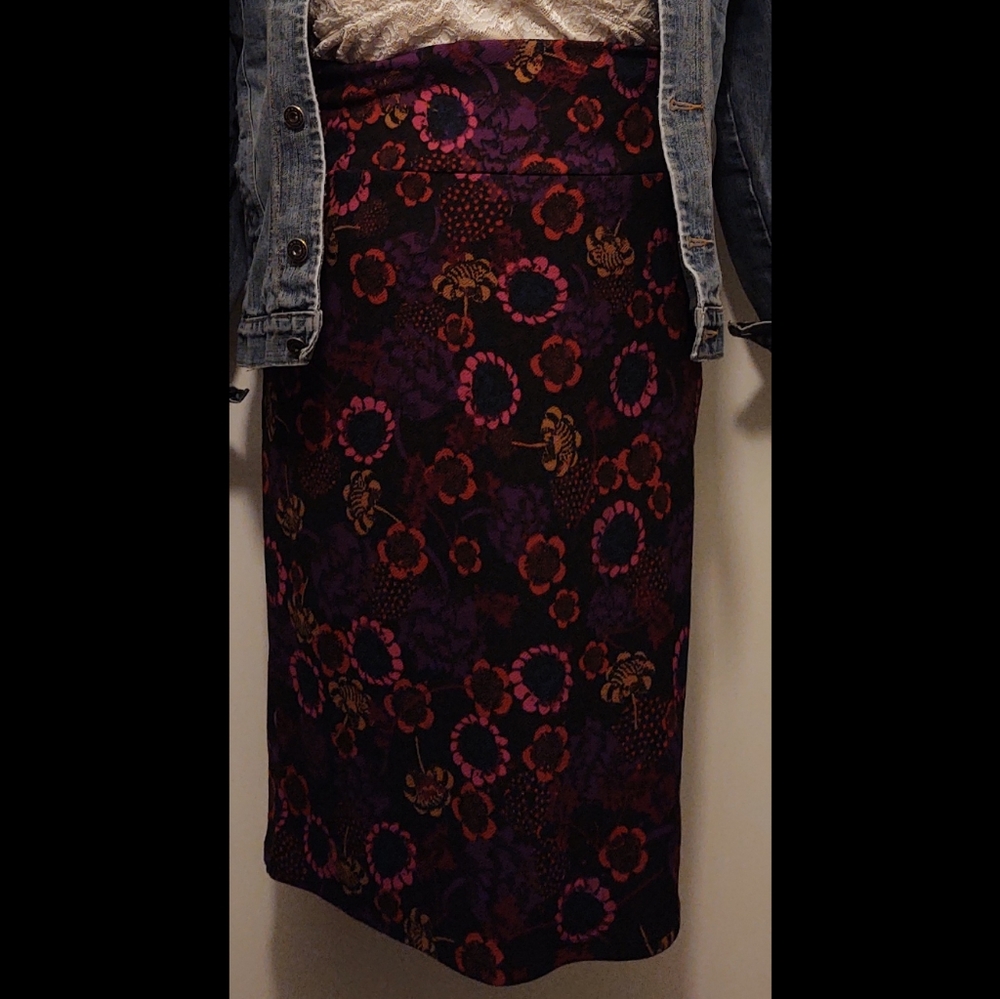 LulaRoe Cassie Floral Pencil Skirt (Skirt Only)